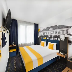 D8 *** Budapest