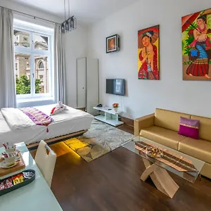 Andrassy Thai *** Budapest