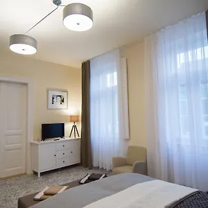 zora-apartman.egerhotels.net/