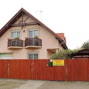 imre-apartman.hotels-hajduszoboszlo-hungary.com/