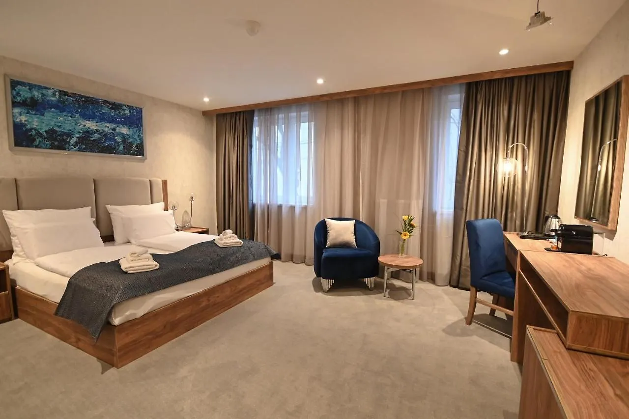 Hotel Foldana Budapest 4*,  Ungheria